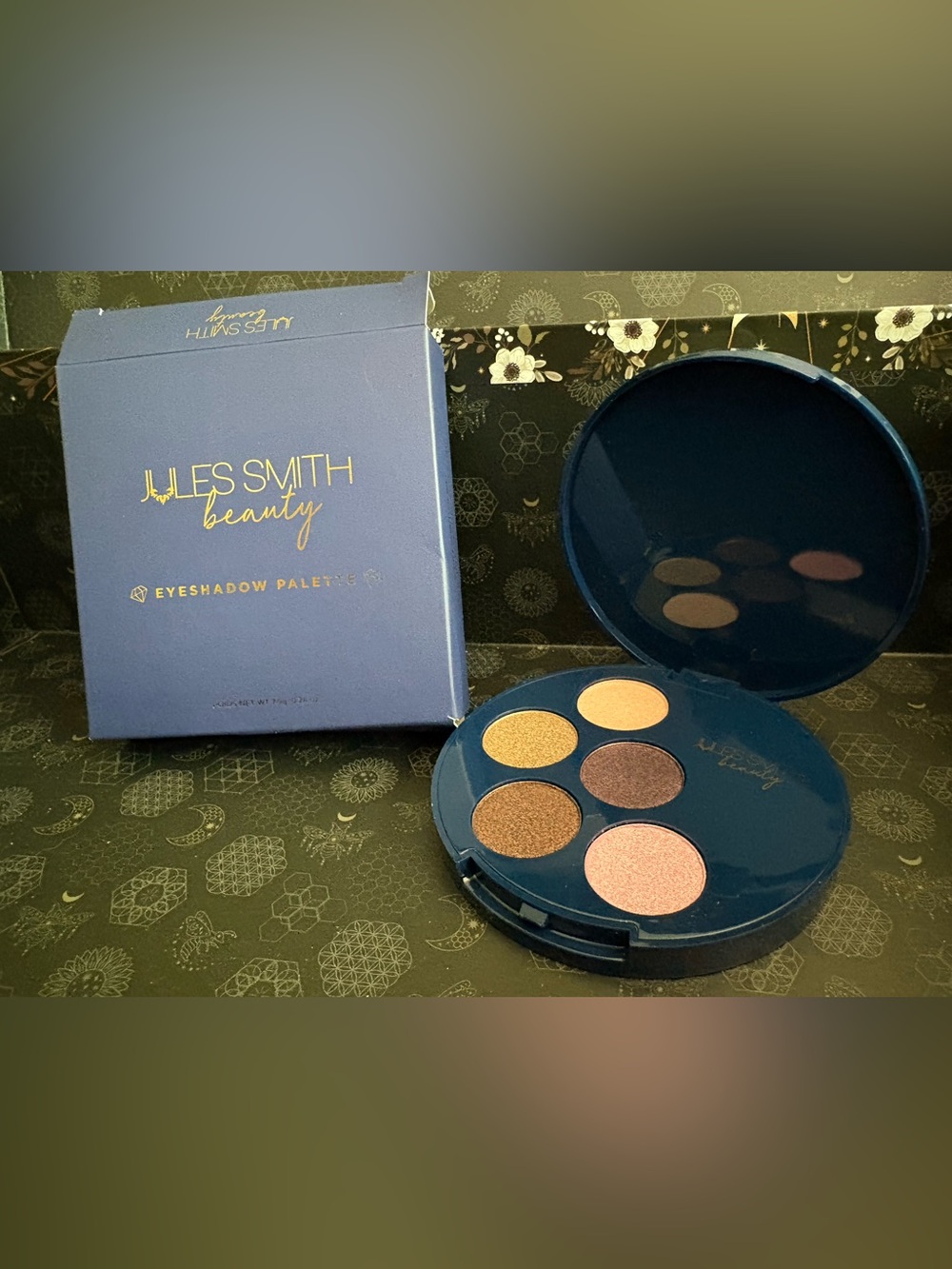 Jules Smith Shimmer Eyeshadow Palette